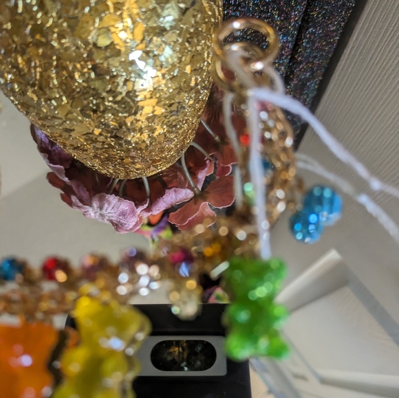 NWT Betsy Johnson Gummy Bear & Rhinestone Bracelet, Multicolored * - Picture 4 of 4